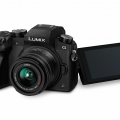 LUMIX-G7-slant-with-H_FS1442A-lens-LCD