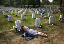 War Dead Honored On Memorial Day Weeken / John Moore/ Getty Images